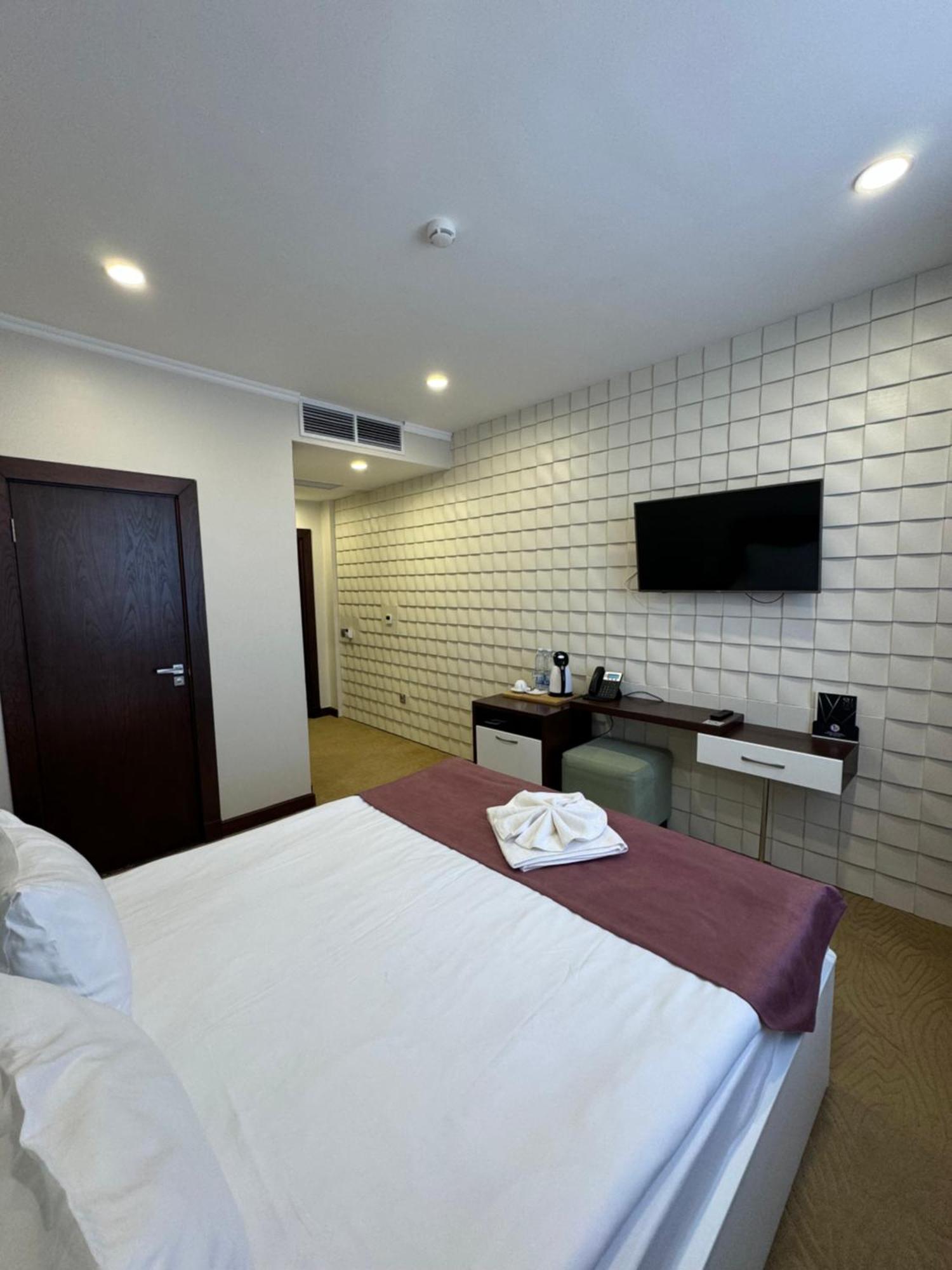 Sulo Atyrau Hotel Екстериор снимка