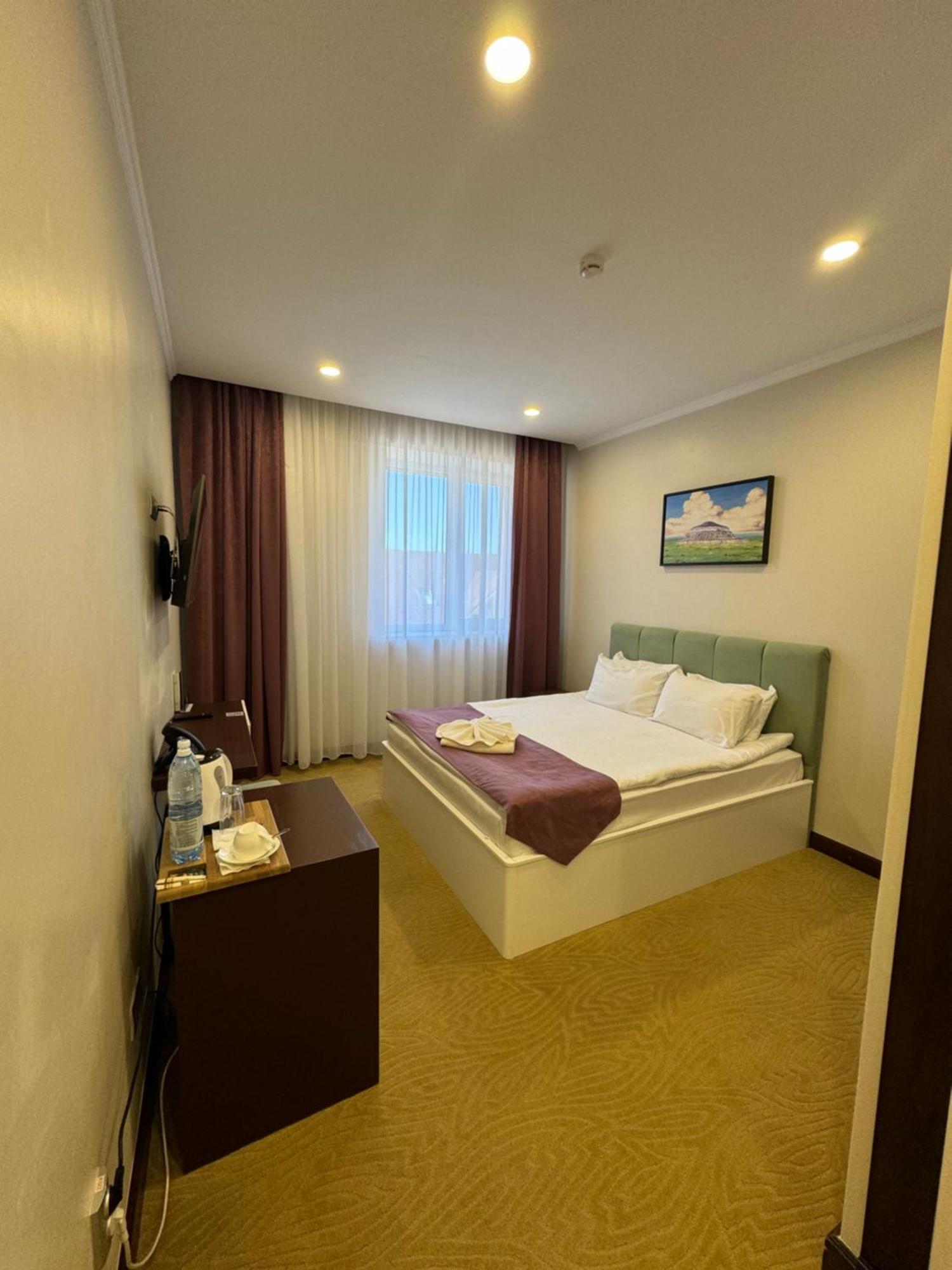 Sulo Atyrau Hotel Екстериор снимка