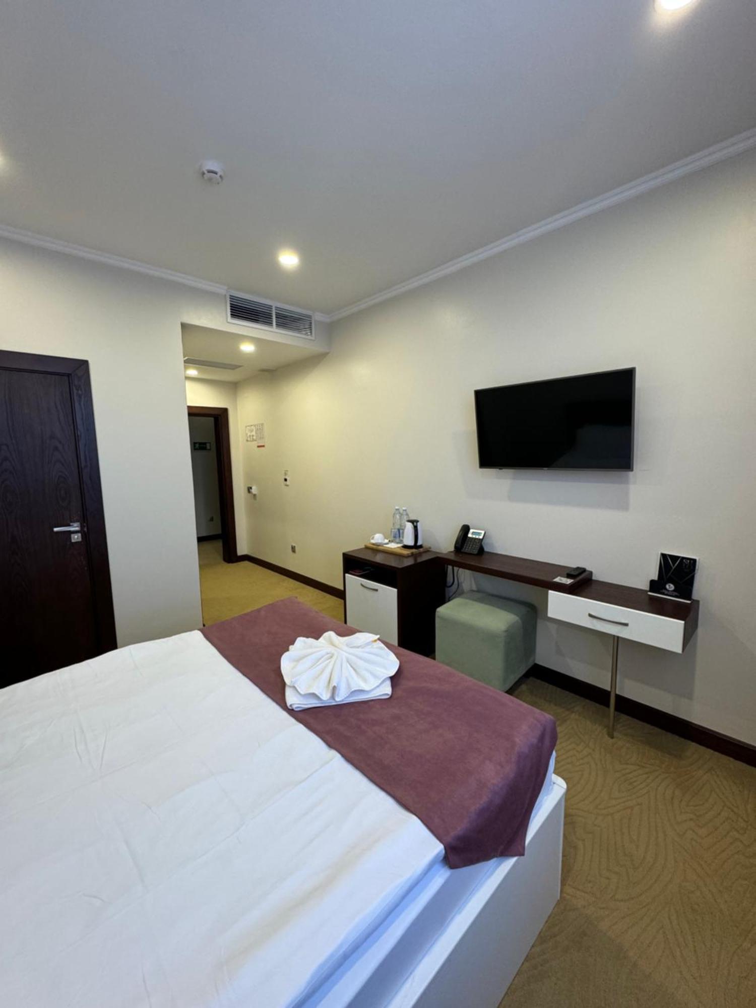 Sulo Atyrau Hotel Екстериор снимка