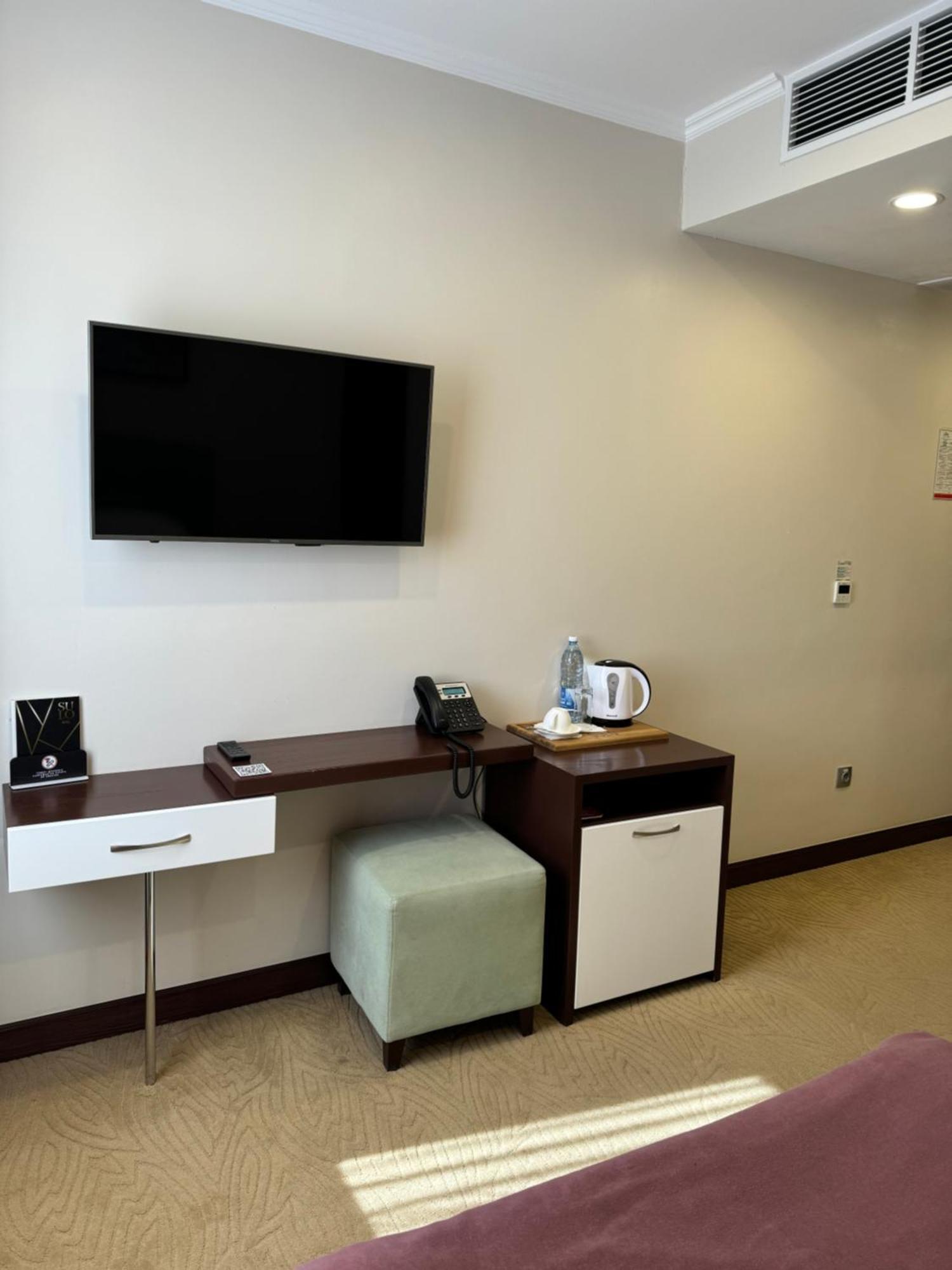 Sulo Atyrau Hotel Екстериор снимка