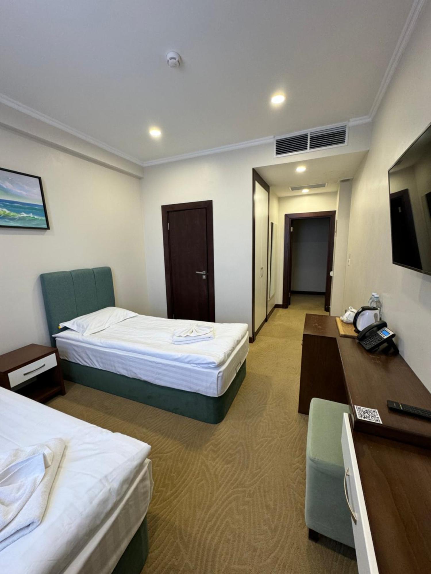 Sulo Atyrau Hotel Екстериор снимка