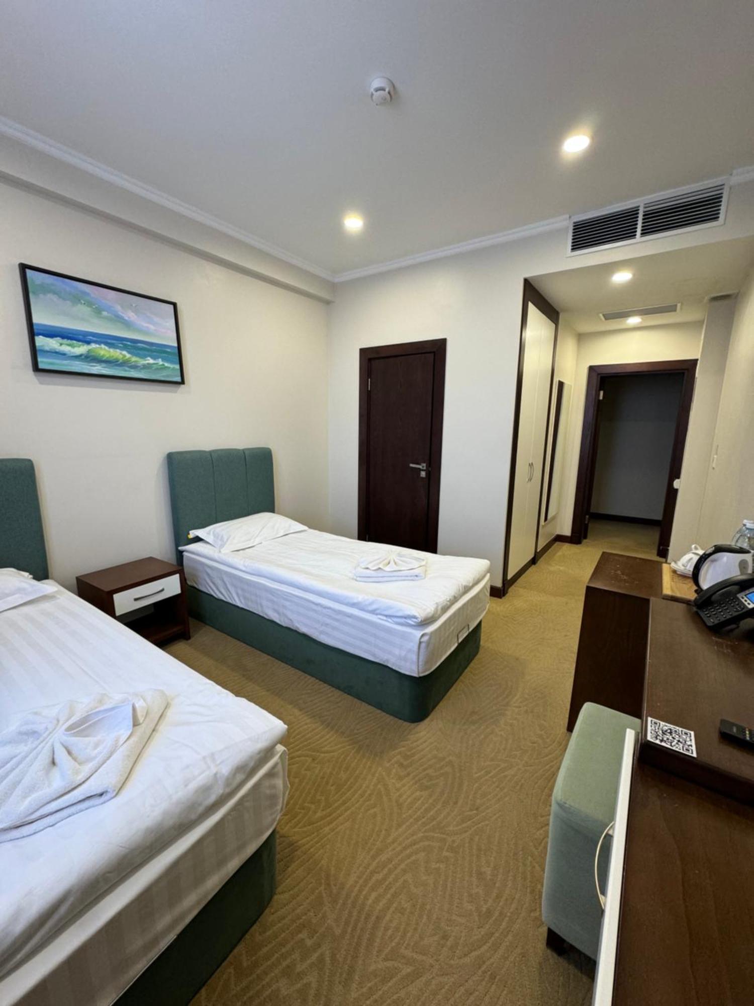 Sulo Atyrau Hotel Екстериор снимка