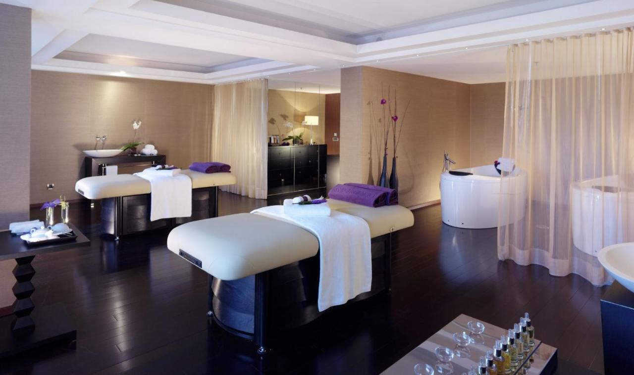 Sulo Atyrau Hotel Екстериор снимка