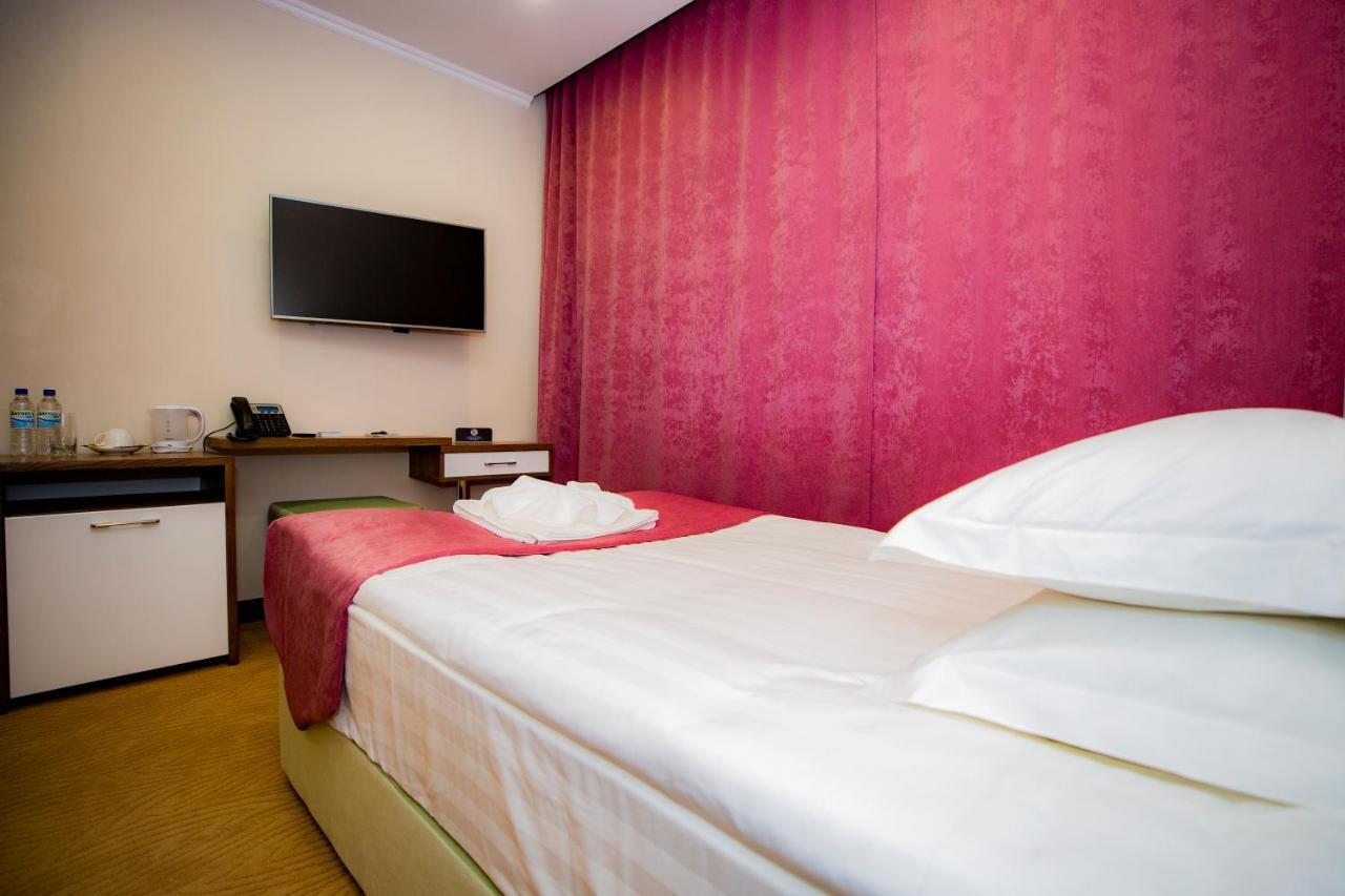 Sulo Atyrau Hotel Екстериор снимка