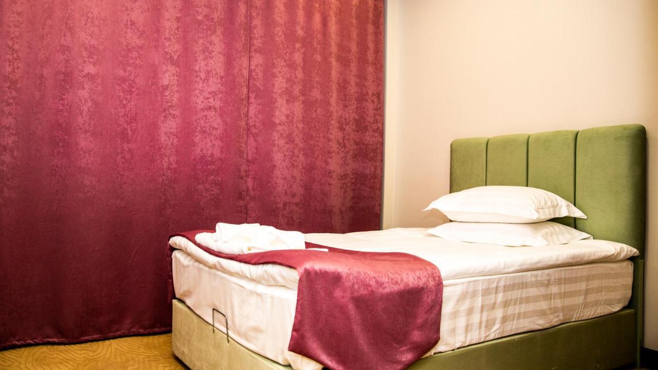 Sulo Atyrau Hotel Екстериор снимка